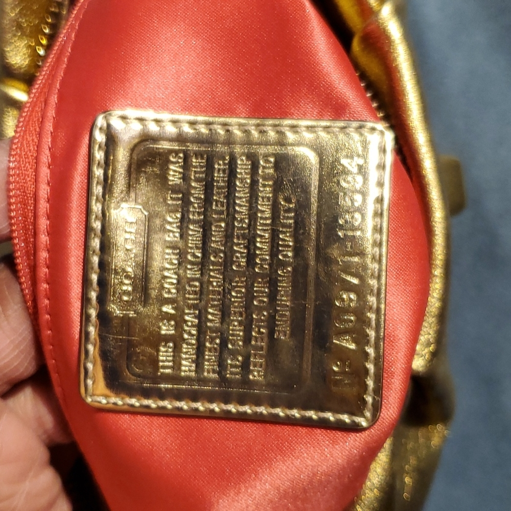 πHPπ RARE Coach Amanda Pippa Leather Gold Purse chain strap - Picture 12 of 17